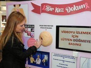 Kadınlar Meme Kanserini Kendileri Teşhis Edecek
