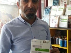 Özcan ‘Şey’ İsimli Kitabını İmzalayacak