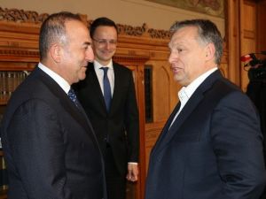 Bakan Çavuşoğlu, Macaristan Başbakanı İle Görüştü