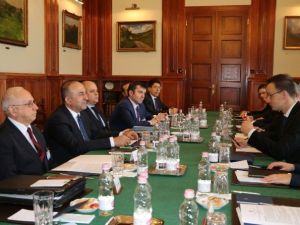 Çavuşoğlu: “Yarın O Yılan Gelir Sizi De Sokar”