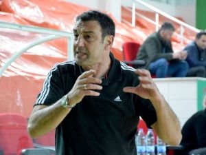 Akın Çorap Yeşilgiresun Belediyespor’un Yeni Başantrenörü İlk İdmana Çıktı