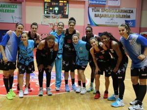Adana Aski Spor’da Yakın Doğu Üniversitesi Maçı Hazırlıkları Sürüyor
