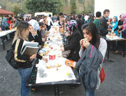 Eğitim Fakültesi'nde hamsi şöleni