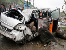 Samsun'da trafik kazası 2 ölü, 3 yaralı