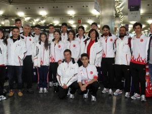 Milli Kafile Gençlik Kış Olimpiyatları İçin Yola Çıktı