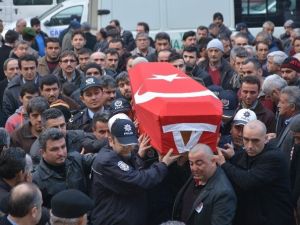 Oğlu Tarafından Öldürülen Polis İçin Cenaze Töreni Düzenlendi