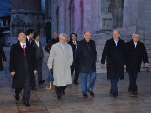 Müezzinoğlu Sabah Namazından Sonra Vatandaşlarla Çorba İçti