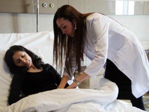 Göbek Sandı Teşhis Edilen Kist Ultrasonda Ekrana Sığmadı