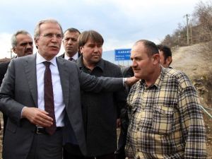 Ak Parti Genel Başkan Yardımcısı Şahin, Heyelan Bölgesinde İncelemelerde Bulundu