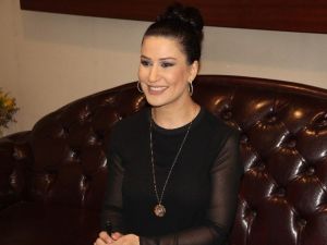 İclal Aydın, Çorumlu Hayranlarıyla Buluştu