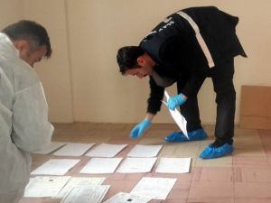 Boynuna Kabloyu Dolayıp Elektrikle İntihar Etti