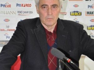 Demirbakan: "Savaşmıyoruz, Futbol Oynuyoruz"