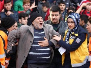Yaşlı Taraftar Gaziantepspor’un Yenilgisine Dayanamadı