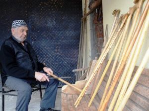 Doktorun Tavsiyesine Uydu, Baston Ustası Oldu