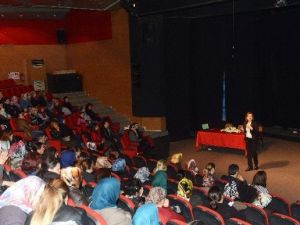 Antalya Büyükşehir Belediyesi’nden Velilere Madde Bağımlılığı Semineri