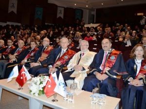 Uludağ Üniversitesi’nde Mezuniyet Coşkusu