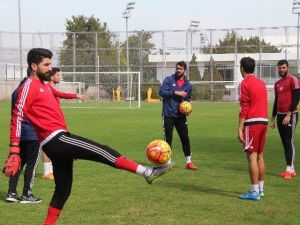 Ümit Özat: "Beşiktaş Maçıyla Çıkışımızı Sürdürmek İstiyoruz"