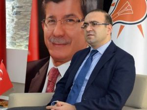 Ak Parti Malatya Milletvekili Taha Özhan: