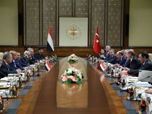Yemen Cumhurbaşkanı Mansur Hadi Cumhurbaşkanlığı Külliyesi’nde