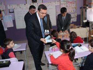 Çaycuma’da Öğrencilere Süt Dağıtıldı