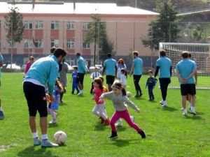 Anaokulu Öğrencilerinden Giresunspor’a Ziyaret
