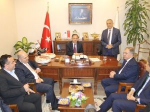 Ak Parti’den İzmir’de ‘Kardeş Belediyeler’ Buluşması