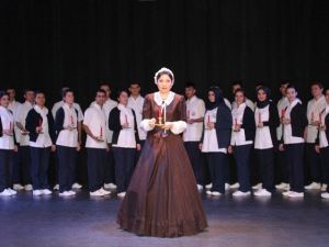 Florence Nightingale’den Işık Alarak Mesleklerine Başladılar