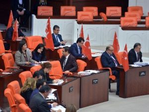 Mhp’den Meclis’te Teröre Türk Bayraklı Tepki