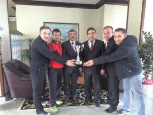 Altınova Tersaneler Güreş Takımı Yalova’nın Gururu