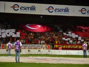 Taraftardan Derbi Öncesi Milli Vurgu