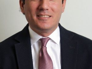 Göz Çevresine Lazerli Estetik