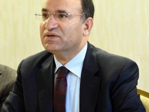 Adalet Bakanı Bozdağ: “Memur Gece Silahlı, Gündüz Külahlı Olmayacak”
