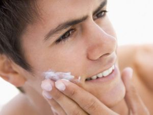 Örümcek Ağı Kremi Erkeklerin De İlgisini Çekiyor