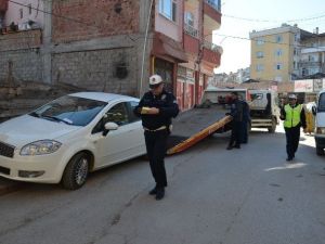 Bafra’da Kaldırıma Park Eden Araçlara Ceza