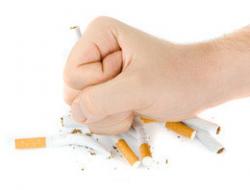 Evinde sigara içene hapis!