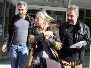 Boşandığı Kocasını Bıçakladı