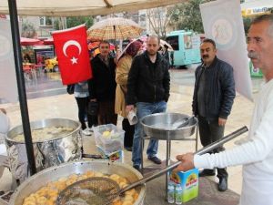 Manisa Trabzonlular Derneği’nden Kurtuluş Yıldönümü İçin Lokma Hayrı