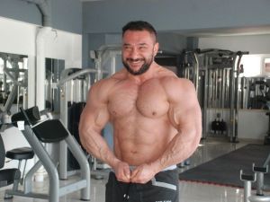 Kilo Almak İçin Vücut Geliştirme Sporuna Başladı, Dünya 3.’sü Oldu