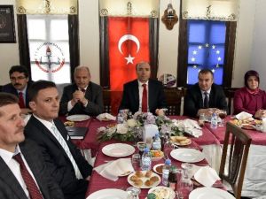 Gümüşhane’de ‘Kızlarımız Okullaşıyor, Üniversitelerle Ve İş Alanlarıyla Buluşuyor’ Projesi