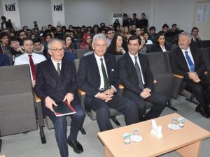 Bakan Bozkır Üniversite Öğrencileriyle Buluştu