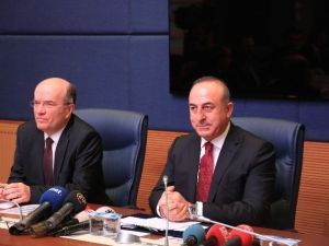 Bakan Çavuşoğlu, Dışişleri Komisyonu Üyelerine Bilgi Verdi