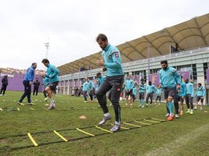 Osmanlıspor, Trabzonspor Maçının Taktiklerine Başladı