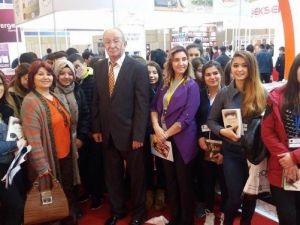 Tüyap’ta Kitapseverlere Yepaş Armağanı