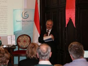 Tdk Başkanı Kaçalin’den Budapeşte’de Yunus Emre Söyleşisi