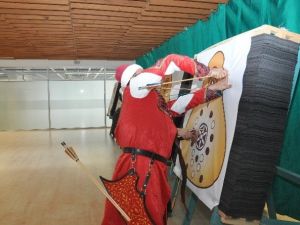 Geleneksel Okçular Yaylarını Birincilik İçin Gerdi