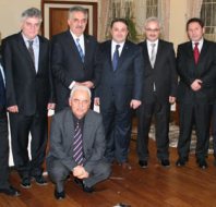 36 Bin Eşekle Çay Kaçırılıyor