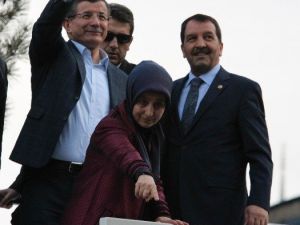Başbakan Davutoğlu Bingöl’de