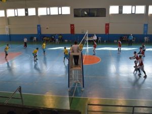 Tatvan’da Voleybol Müsabakaları Başladı