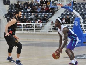 Sinpaş Denizli Basket’te Galibiyet Sevinci