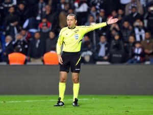 Cüneyt Çakır, 19. Derbisini Yönetecek